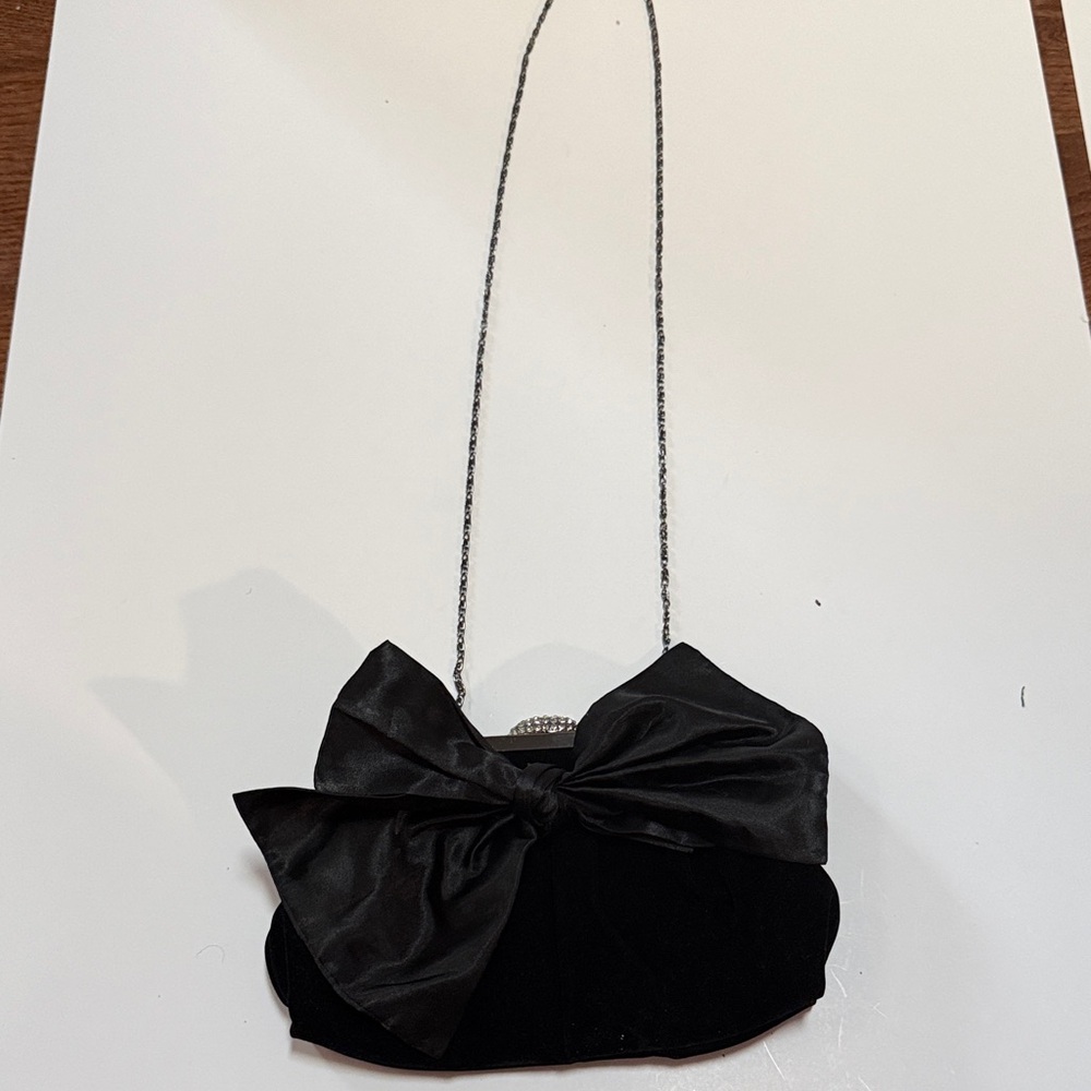 Elegant Black Bow Clutch